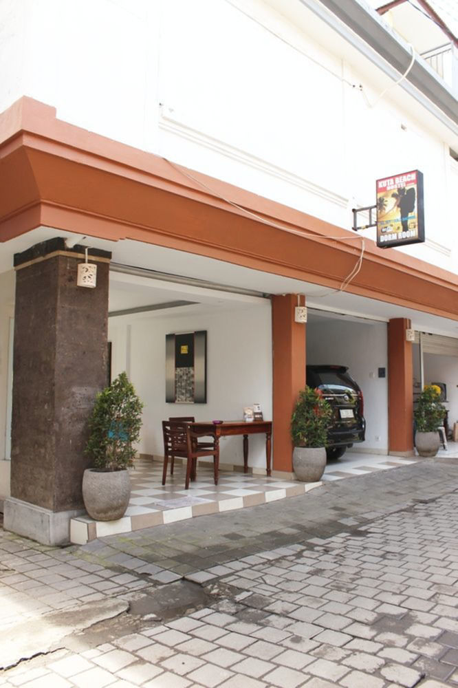 Kuta Beach Hostel Εξωτερικό φωτογραφία